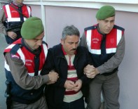 Bu Adamda(!) Her Türlü Pislik Var