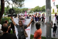 ATATÜRKÇÜ DÜŞÜNCE DERNEĞI - Kadınlar Kadınları Protesto Etti