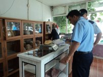 YAŞAR İSMAİL GEDÜZ - Kırkağaç'ta Fırınlar Denetlendi