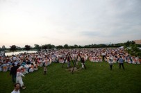 İLLÜZYONİST - Osmangazi Ailesi İftarda Buluştu