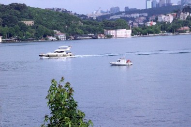 Batan Sürat Teknesindeki 2 Kişiyi Arama, Kurtarma Çalışması Sürüyor