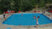 Çukurca'da Olimpik Yüzme Havuzuna Büyük İlgi