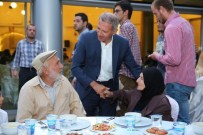 NİKAH SARAYI - Adapazarı Belediye Başkanı Başkan Süleyman Dişli, Personel Ve Ailelerini Kapıda Karşıladı