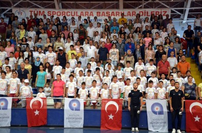 Antalya'da Yaz Spor Okulları Başladı