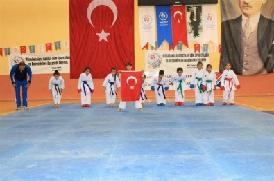 Karaman'da Yaz Okulları Düzenlenen Törenle Açıldı