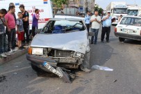 FARUK ATEŞ - Kavşakta İki Araç Kafa Kafaya Çarpıştı Açıklaması 4 Yaralı