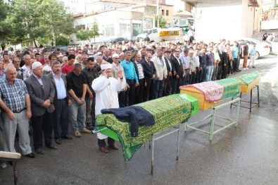 Niğde'de Göçükte Hayatını Kaybeden 3 Kişi Toprağa Verildi