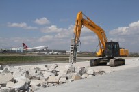 O Pist Uçuş Trafiğine Açıldı