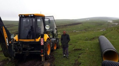 Arpaçay'da Köy İçi Boru Döşeme Faaliyetleri