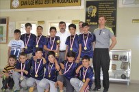 NURETTIN KAKILLIOĞLU - Çan 23 Eylül Ortaokulu Futsal Şampiyonu Oldu