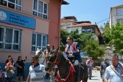 Kaymakam Atçı Önce Ata Bindi Sonra Keşkek Dövdü