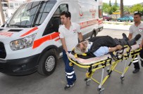 KARAÇAY - Nazilli'de Trafik Kazası Açıklaması 3 Yaralı