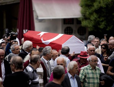 Sanatçı Behiye Aksoy, Son Yolculuğuna Uğurlandı