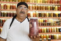 TAVUK YUMURTASI - Ahtapot, Yumurta Ve Çam Kozalağının Turşusunu Yaptı