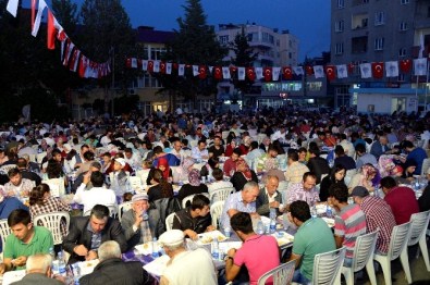 Büyükşehir'den Gülnar'da 3 Bin 500 Kişilik İftar Sofrası
