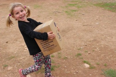 İsveç'teki Hayırseverlerden Suriye'ye Yardım Eli