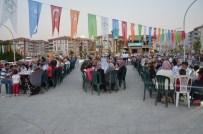 NEYZEN - Yeşilyurt Belediyesi'nden 2 Bin Kişilik İftar