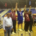DEVE GÜREŞLERİ - 11 Yaşındaki Ayvalıklı Güreşçi Türkiye İkincisi Oldu