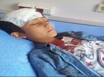 SEÇİM MİTİNGİ - Bağımsız Adayın Konvoyuna Taşlı Saldırı