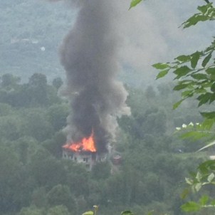 Çatalpınar'da Çatı Yangını