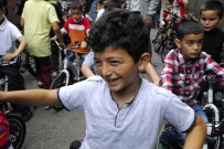 FATİH BELEDİYESİ - Fatih Belediyesi, Madenci Çocuklarının Yüzünü Güldürdü