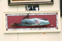 AHMET BAHA ÖĞÜTKEN - Kuş Tüyü Ve Palmiye Dalı Tuval Oldu