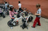 FATİH BELEDİYESİ - Öğrencilerin Hüznü, Mutluluğa Dönüştü