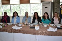 Polis Eşleri Yemekte Buluştu