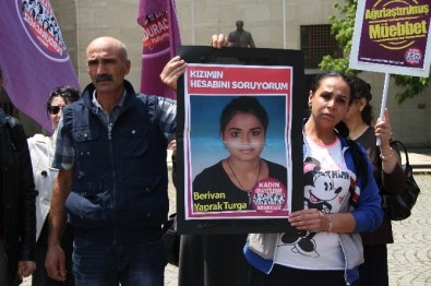 17'Lik Kızının Sır Ölümüyle Yıkılan Anne, Adalet İçin Gözyaşı Döktü