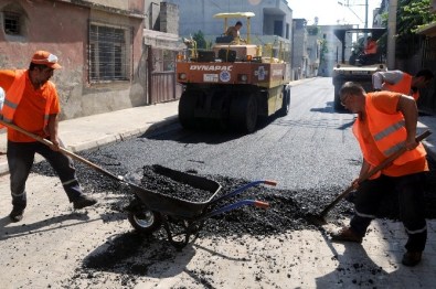 Akdeniz'de Asfalt Çalışmaları Devam Ediyor