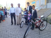 Başarılı Öğrencilere Bisiklet