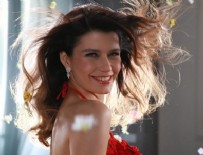 KÖSEM SULTAN - 'Beren Saat jönlerle yarışıyor'