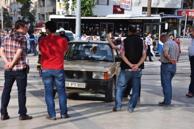 Bir Ayda İkinci Kez Kendini Yakmak İstedi