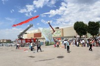 ERCAN TURAN - Çevre Günü'nde Çocuklar Uçurtmayla Şenlendi