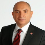 TAHSIN TARHAN - CHP'li Tarhan Darıca'da Oy Kullanıyor