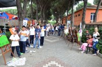 ENGELLİ ÖĞRENCİ - Engelleri Aştılar Resimlerini Birlikte Yaptılar