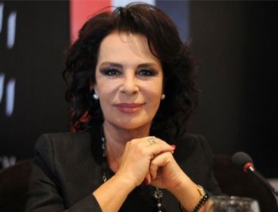 Hülya Koçyiğit'ten Can Dündar'a tokat gibi cevap