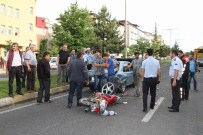 BEĞENDIK - Kamyonun Altında Kalan Motosiklet Sürücüsü Hayatını Kaybetti