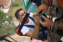 Scad'la Atlarken Öldü Öldü Dirildi