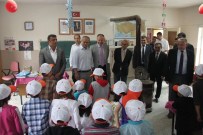 MUSTAFA ÇETİNKAYA - Tosya'da Tapu Müdürlüğü Ekincik Köyü'ne Kütüphane Bağışladı