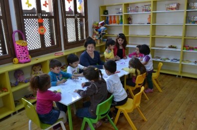 Zeytindalı Çocuk Merkezi Büyük İlgi Görüyor