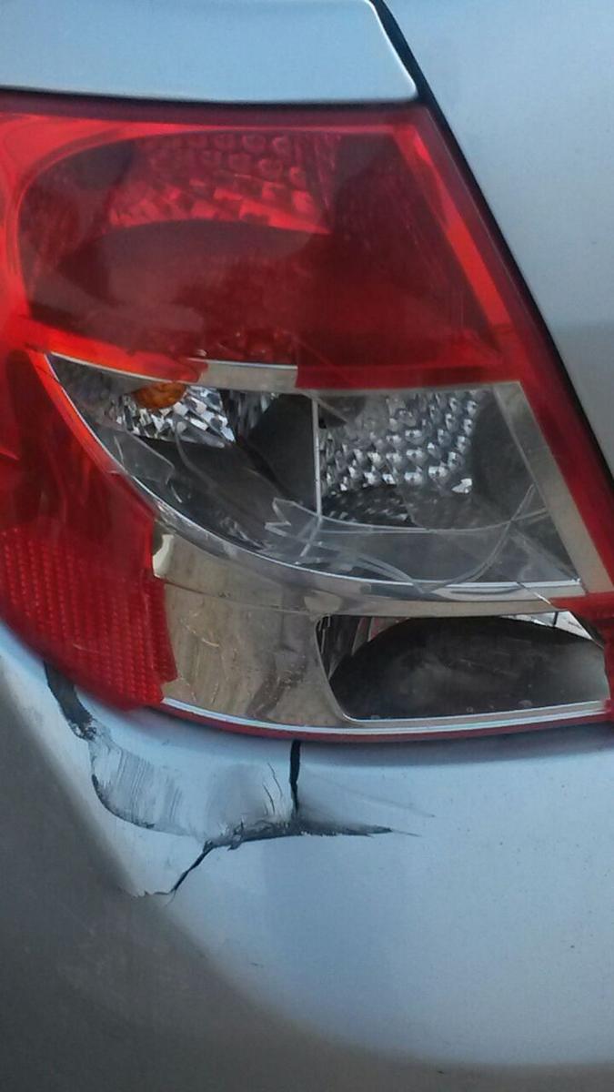 AK Parti milletvekili adayının seçim aracı ve ekibine saldırı