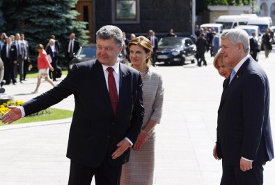 Kanada Başbakanı Harper Ukrayna'da