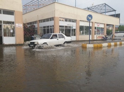 Salihli'de Otogarı Su Bastı