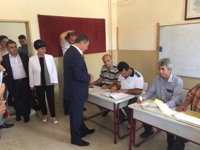 AK Partili Özdağ, Oyunu Kullandı