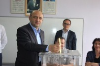 FİKRİ IŞIK - Bakan Işık, Oyunu Kullandı