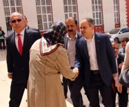 Bakan Kılıç Oyunu Kullandı