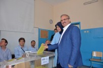 Bursa'da Oy Kullanma İşlemi