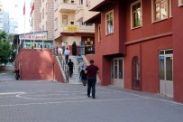 Diyarbakır'da Oy Verme İşlemi Başladı