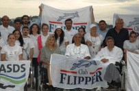 CLUB FLİPPER - İş Adamı Ahmet Bayer'den Engelli Öğrencilere Tam Testek
